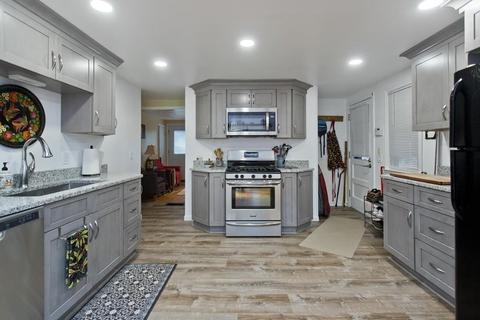 41 Arthur St, Springfield, MA 01104 photo 3