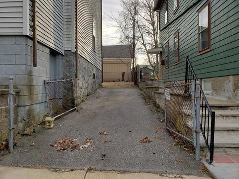 137 Horton St, Fall River, MA 02723 photo 3
