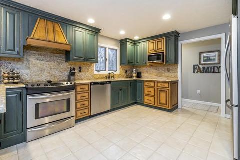 52 Cedar St, Walpole, MA 02081 photo 3