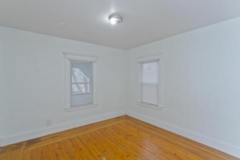 297 Dickinson St, Springfield, MA 01108 photo 10