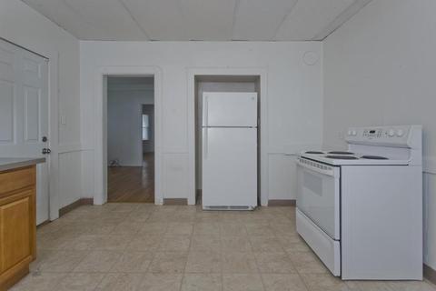 297 Dickinson St, Springfield, MA 01108 photo 14
