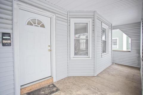 297 Dickinson St, Springfield, MA 01108 photo 3