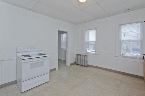 297 Dickinson St, Springfield, MA 01108 photo 11