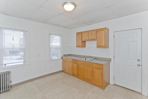 297 Dickinson St, Springfield, MA 01108 photo 16