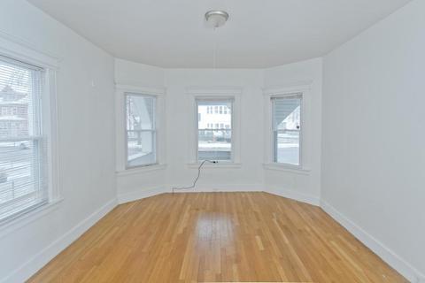 297 Dickinson St, Springfield, MA 01108 photo 5