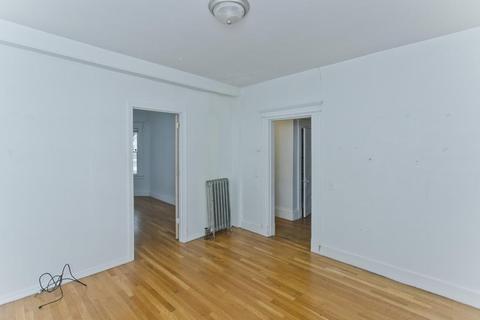 297 Dickinson St, Springfield, MA 01108 photo 9