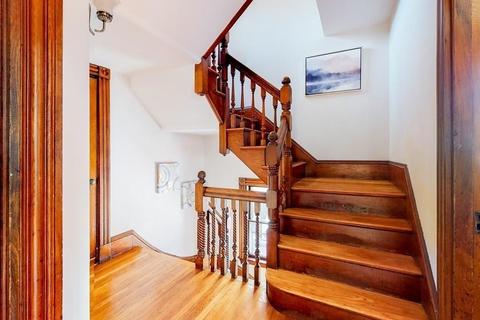 54 Pemberton St, Cambridge, MA 02140 photo 18