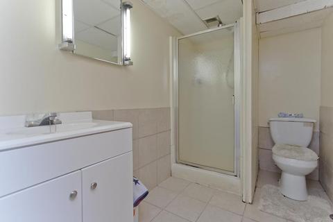 96 Arnold St, Chicopee, MA 01013 photo 25