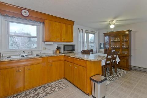 96 Arnold St, Chicopee, MA 01013 photo 8