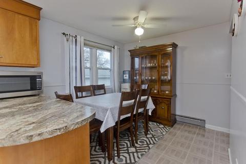 96 Arnold St, Chicopee, MA 01013 photo 9