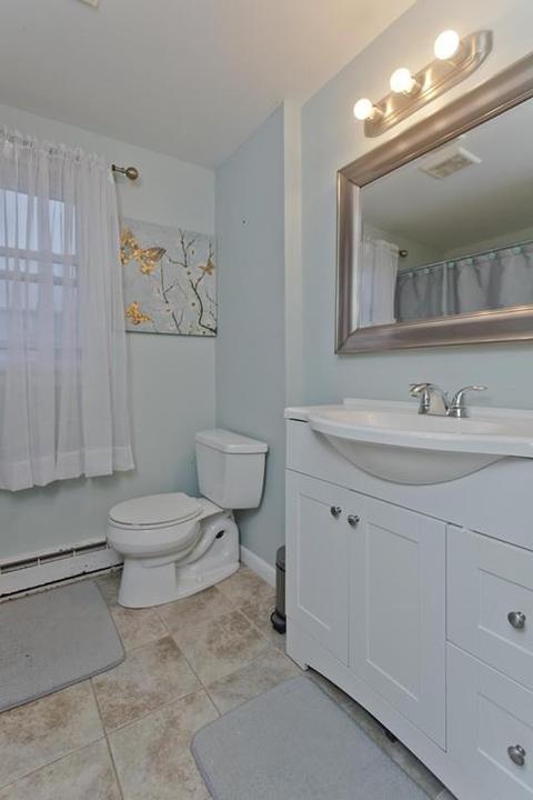 96 Arnold St, Chicopee, MA 01013 photo 14