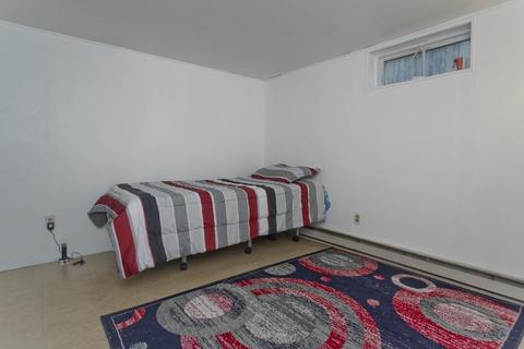 96 Arnold St, Chicopee, MA 01013 photo 23