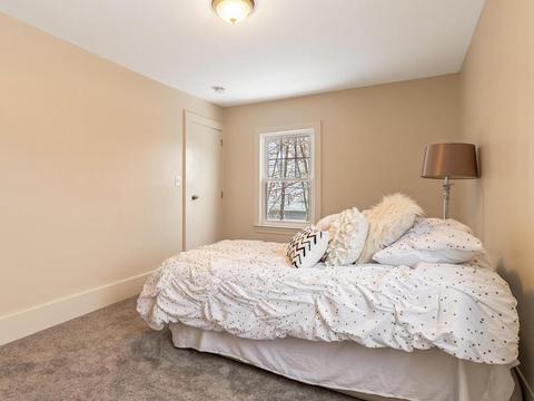 4 Barton Pl, Salem, MA 01970 photo 11