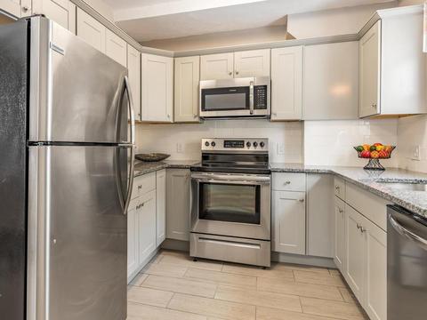 4 Barton Pl, Salem, MA 01970 photo 7