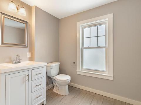 4 Barton Pl, Salem, MA 01970 photo 13