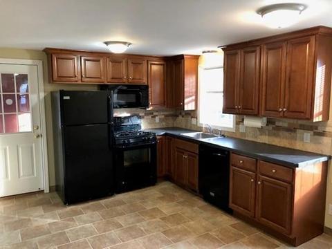 17 Frank St, Springfield, MA 01119 photo 4