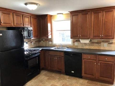 17 Frank St, Springfield, MA 01119 photo 5