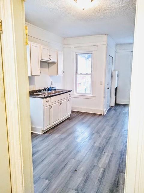 97 Marion St, Springfield, MA 01109 photo 1