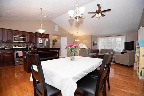 5 Broome Ave, Worcester, MA 01604 photo 8