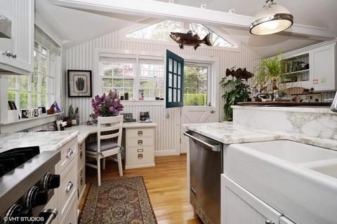 185 Marstons Ave, Barnstable, MA 02647 photo 9