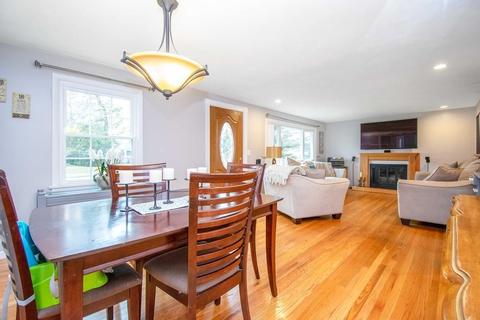 81 Clearbrook Dr, Springfield, MA 01118 photo 12