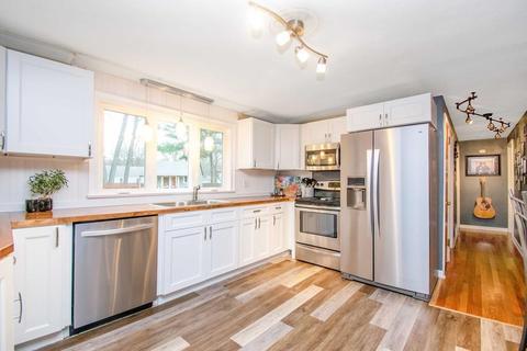 81 Clearbrook Dr, Springfield, MA 01118 photo 5