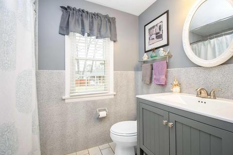81 Clearbrook Dr, Springfield, MA 01118 photo 19