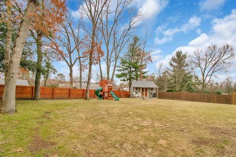 81 Clearbrook Dr, Springfield, MA 01118 photo 35