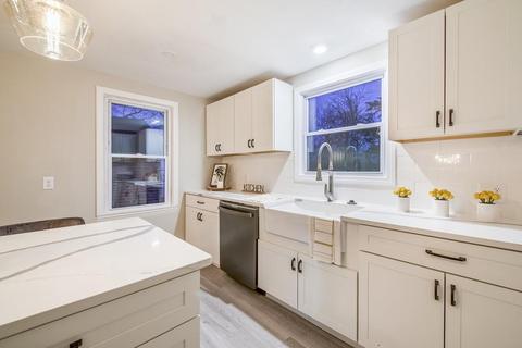 7 Campbell Pl, Chicopee, MA 01020 photo 10