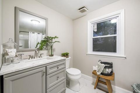7 Campbell Pl, Chicopee, MA 01020 photo 12