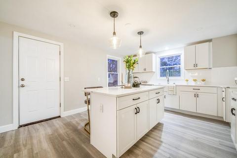 7 Campbell Pl, Chicopee, MA 01020 photo 7