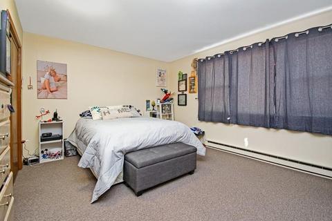525 Grattan St, Chicopee, MA 01020 photo 25
