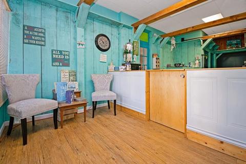 525 Grattan St, Chicopee, MA 01020 photo 27