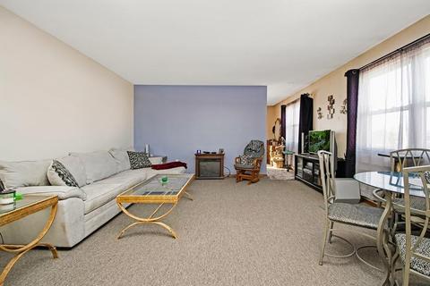 525 Grattan St, Chicopee, MA 01020 photo 6