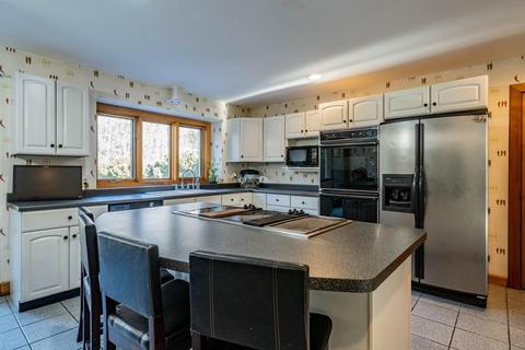 52 Marla Cir, Westfield, MA 01085 photo 7