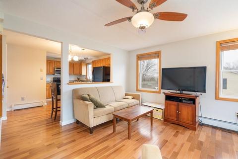 39 Plain St, Easthampton, MA 01027 photo 11