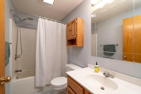 39 Plain St, Easthampton, MA 01027 photo 17