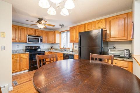 39 Plain St, Easthampton, MA 01027 photo 10