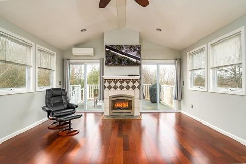 39 Plain St, Easthampton, MA 01027 photo 20