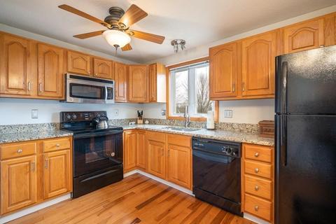 39 Plain St, Easthampton, MA 01027 photo 7