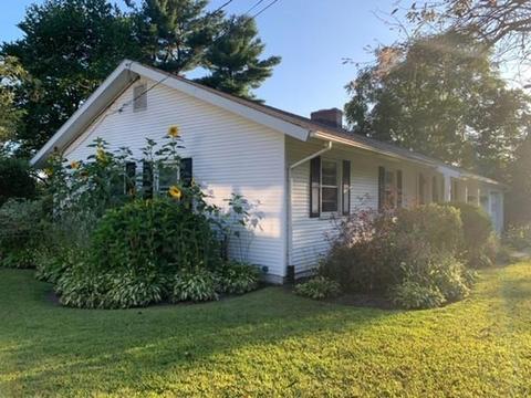 20 Highland St, Ware, MA 01082 photo 2