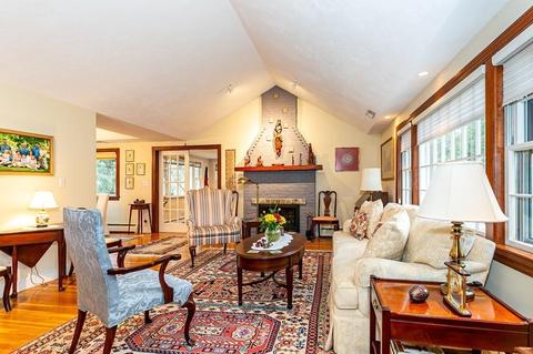 124 Edgewater Dr, Needham, MA 02492 photo 5