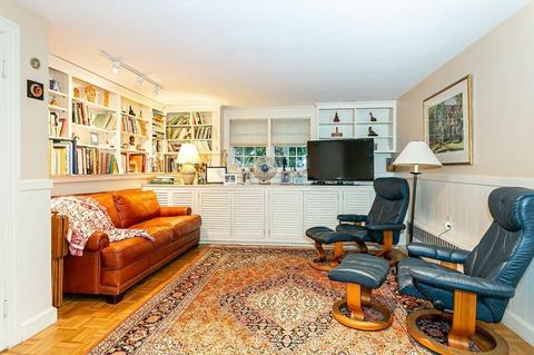 124 Edgewater Dr, Needham, MA 02492 photo 19