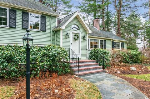 124 Edgewater Dr, Needham, MA 02492 photo 3