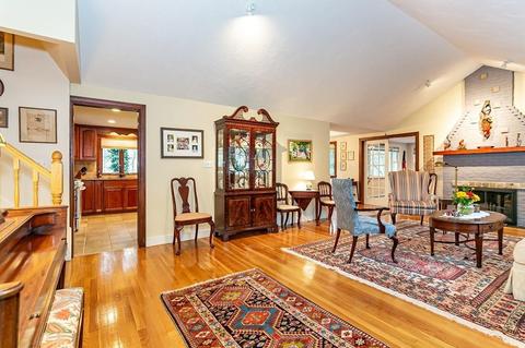 124 Edgewater Dr, Needham, MA 02492 photo 6