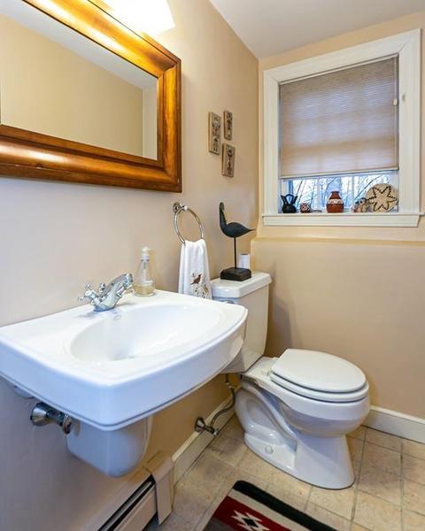 124 Edgewater Dr, Needham, MA 02492 photo 22