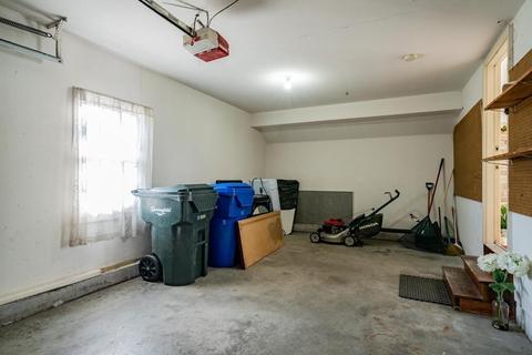 86 Castle St, Springfield, MA 01118 photo 24