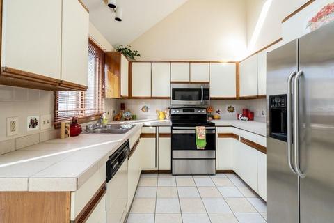 86 Castle St, Springfield, MA 01118 photo 1