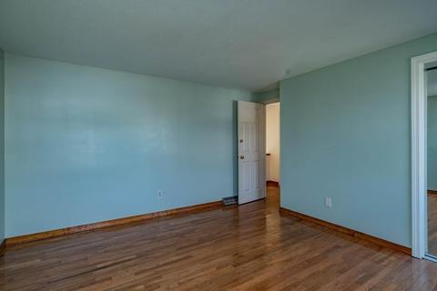 86 Castle St, Springfield, MA 01118 photo 16