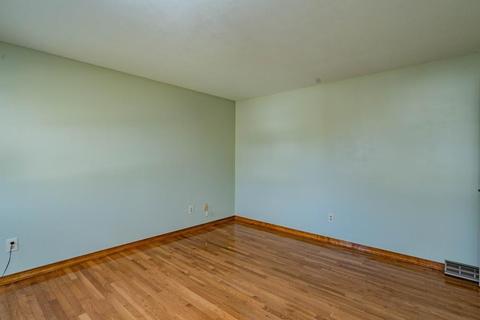 86 Castle St, Springfield, MA 01118 photo 17